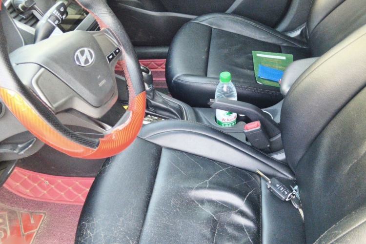 Used Hyundai Verna (new generation) 2016 1.4L Automatic Cool Edition GLS Left Front Seat