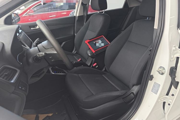 Used Hyundai Verna (new generation) 2016 1.4L Automatic Cool Edition GLS Left Front Seat