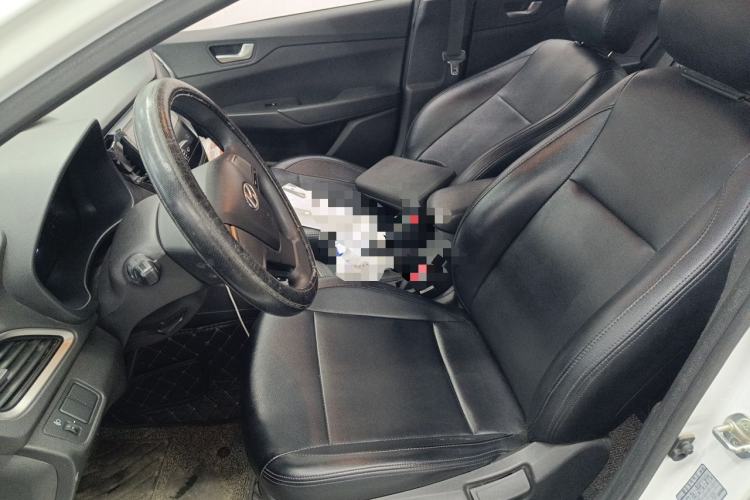 Used Hyundai Verna (new generation) 2016 1.4L Automatic Cool Edition GLS Left Front Seat