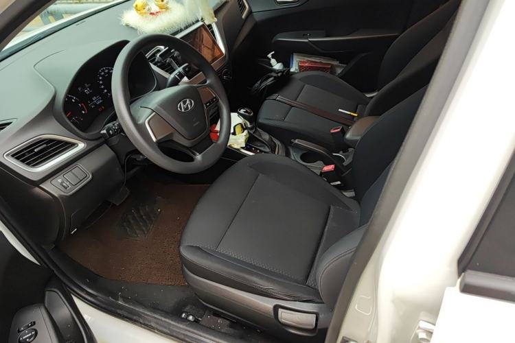 Used Hyundai Verna (new generation) 2016 1.4L Automatic Cool Edition GLS Left Front Seat