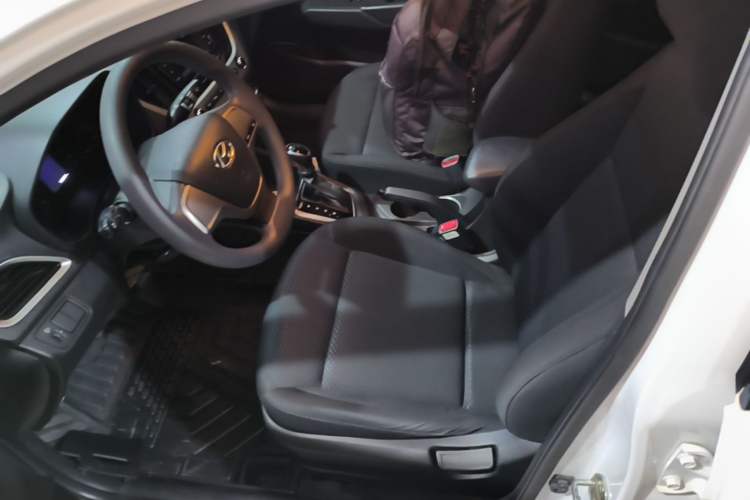 Used Hyundai Verna (new generation) 2016 1.4L Automatic Cool Edition GLS Left Front Seat