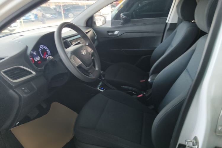 Used Hyundai Verna (new generation) 2016 1.4L Automatic Cool Edition GLS Left Front Seat