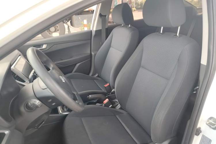 Used Hyundai Verna (new generation) 2016 1.4L Manual Cool Edition GLS Left Front Seat