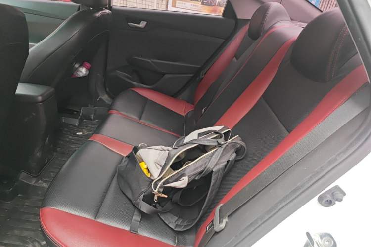 Used Hyundai Verna (new generation) 2016 1.4L Automatic Cool Edition GLS Left Rear Seat