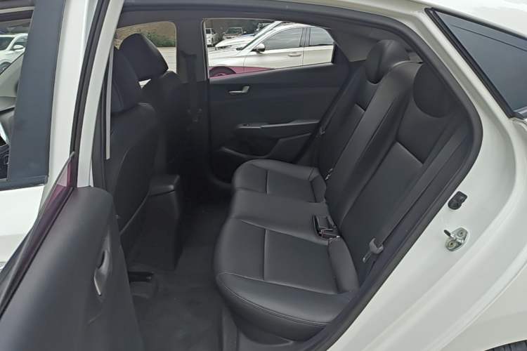 Used Hyundai Verna (new generation) 2016 1.4L Automatic Cool Edition GLS Left Rear Seat