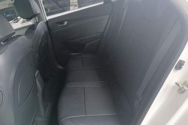Used Hyundai Verna (new generation) 2016 1.4L Automatic Cool Edition GLS Left Rear Seat