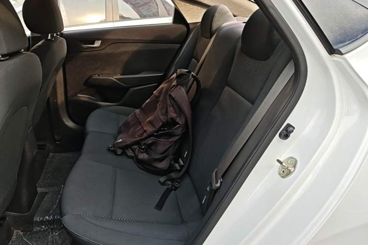 Used Hyundai Verna (new generation) 2016 1.4L Automatic Cool Edition GLS Left Rear Seat