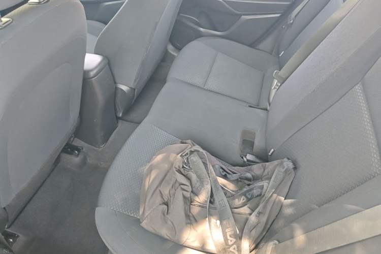Used Hyundai Verna (new generation) 2016 1.4L Automatic Cool Edition GLS Left Rear Seat