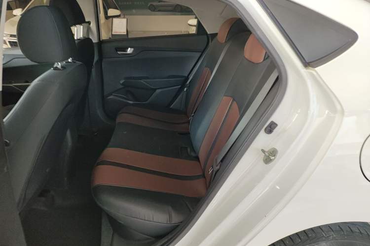 Used Hyundai Verna (new generation) 2016 1.4L Automatic Cool Edition GLS Left Rear Seat