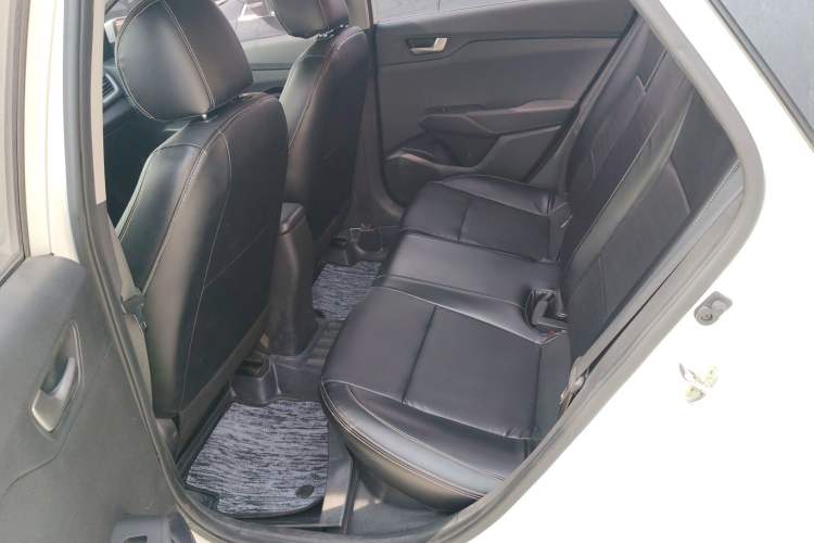 Used Hyundai Verna (new generation) 2016 1.4L Automatic Cool Edition GLS Left Rear Seat