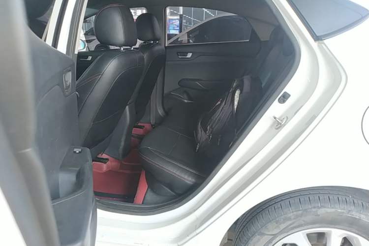 Used Hyundai Verna (new generation) 2016 1.4L Automatic Cool Edition GLS Left Rear Seat