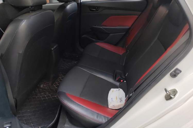 Used Hyundai Verna (new generation) 2016 1.4L Automatic Sport Edition Left Rear Seat