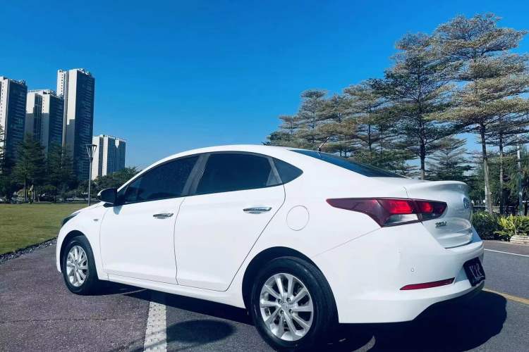 Used Hyundai Verna (new generation) 2016 1.4L Manual Cool Edition GLS Left Side