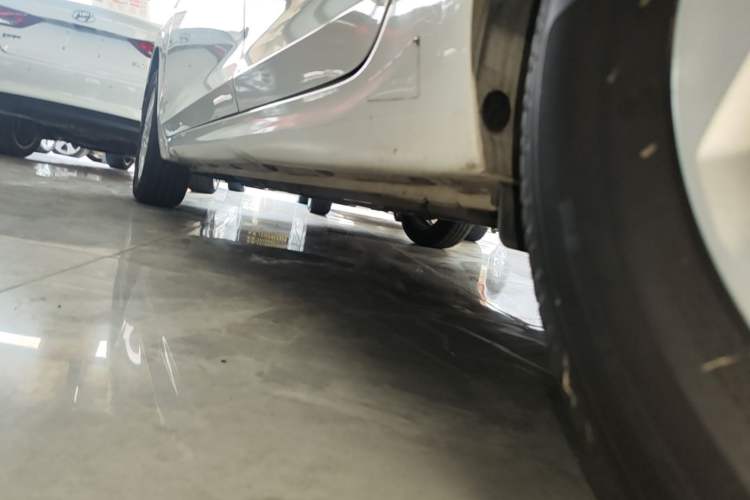 Used Hyundai Verna (new generation) 2016 1.4L Manual Cool Edition GLS Left Side Sill