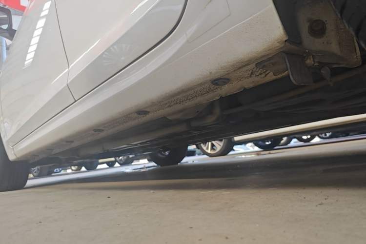 Used Hyundai Verna (new generation) 2016 1.4L Automatic Cool Edition GLS Left Side Sill