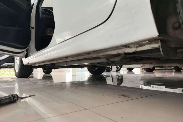 Used Hyundai Verna (new generation) 2016 1.4L Automatic Cool Edition GLS Left Side Sill
