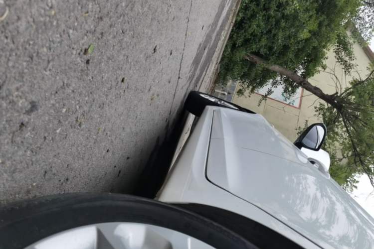 Used Hyundai Verna (new generation) 2016 1.4L Automatic Cool Edition GLS Left Side Sill