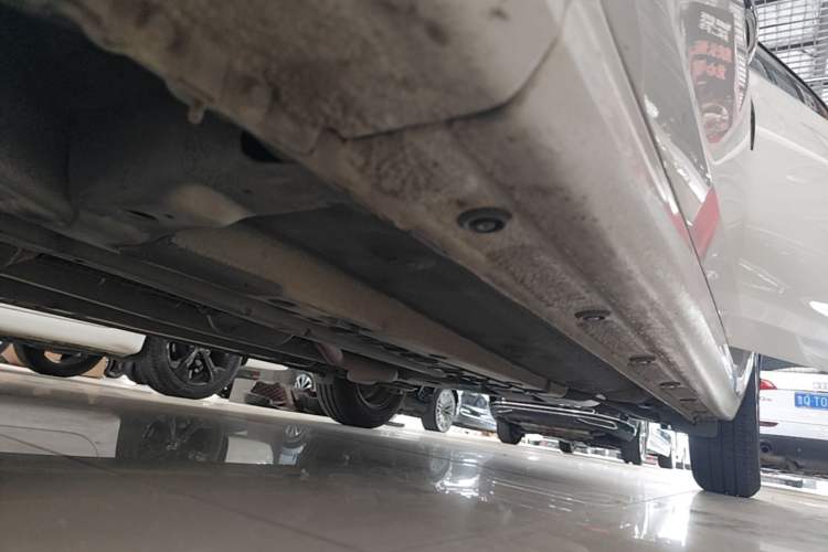 Used Hyundai Verna (new generation) 2016 1.4L Automatic Cool Edition GLS Left Side Sill