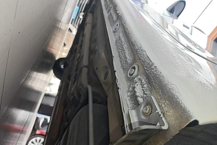 Used Hyundai Verna (new generation) 2016 1.4L Automatic Cool Edition GLS Left Side Sill