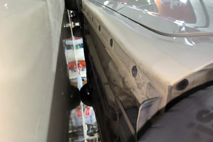 Used Hyundai Verna (new generation) 2016 1.4L Automatic Cool Edition GLS Left Side Sill