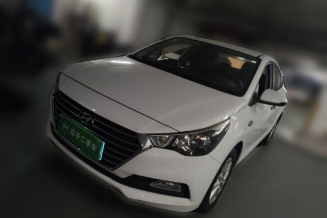 Gebrauchter Hyundai Verna (new generation) 2016 1.4L Automatic Cool Edition GLS