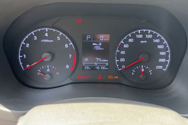 Used Hyundai Verna (new generation) 2016 1.4L Automatic Cool Edition GLS Odometer Close Up