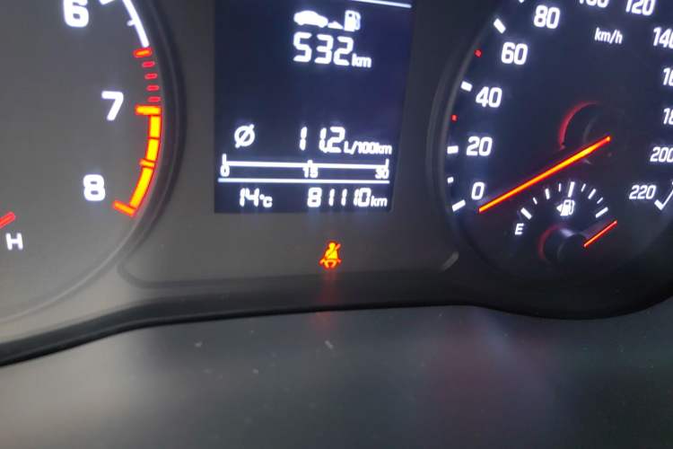 Used Hyundai Verna (new generation) 2016 1.4L Automatic Cool Edition GLS Odometer Close Up