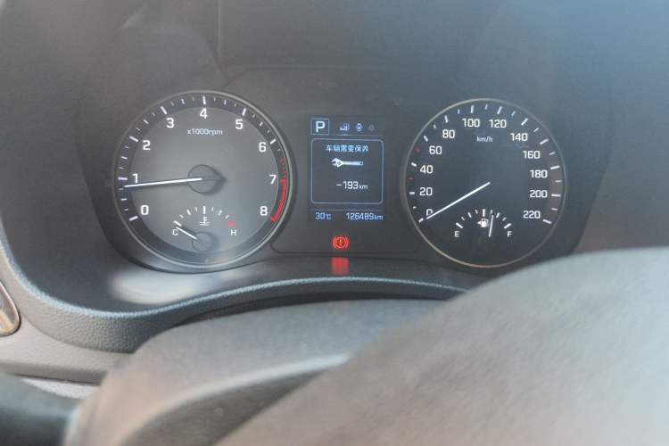 Used Hyundai Verna (new generation) 2016 1.4L Automatic Cool Edition GLS Odometer Close Up