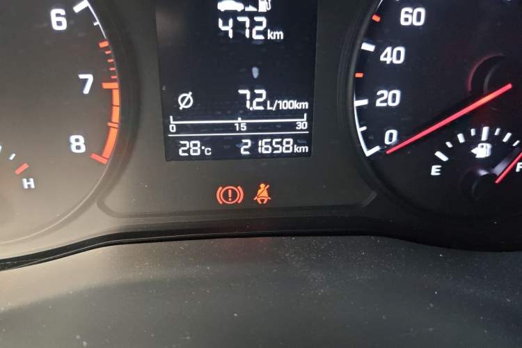 Used Hyundai Verna (new generation) 2016 1.4L Manual Cool Edition GLS Odometer Close Up