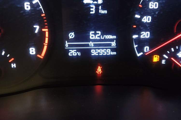 Used Hyundai Verna (new generation) 2016 1.4L Manual Cool Edition GLS Odometer Close Up