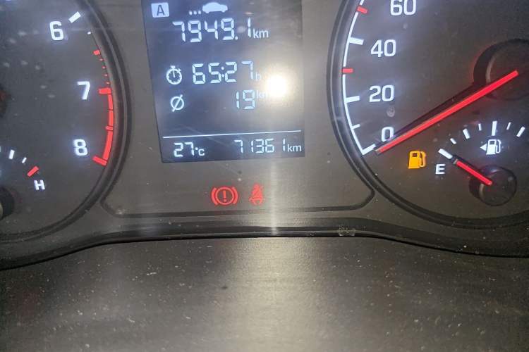 Used Hyundai Verna (new generation) 2016 1.4L Automatic Cool Edition GLS Odometer Close Up