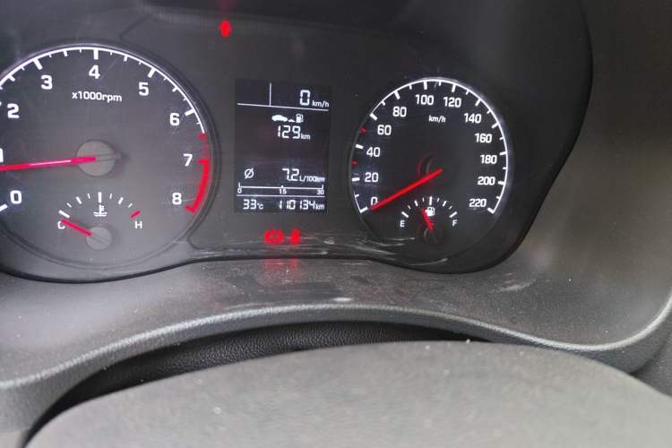 Used Hyundai Verna (new generation) 2016 1.4L Manual Cool Edition GLS Odometer Close Up