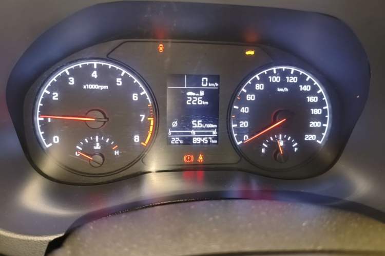 Used Hyundai Verna (new generation) 2016 1.4L Manual Cool Edition GLS Odometer Close Up