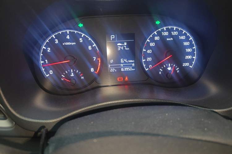 Used Hyundai Verna (new generation) 2016 1.4L Automatic Cool Edition GLS Odometer Close Up