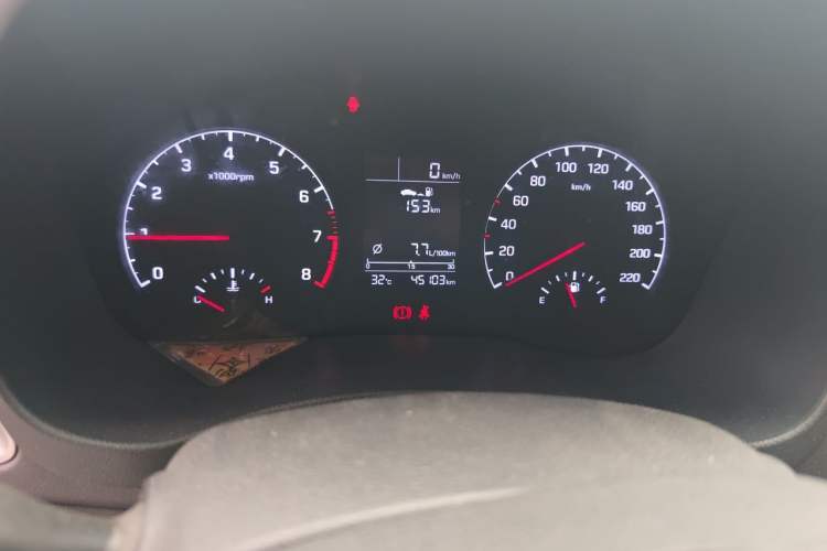 Used Hyundai Verna (new generation) 2016 1.4L Manual Cool Edition GLS Odometer Close Up