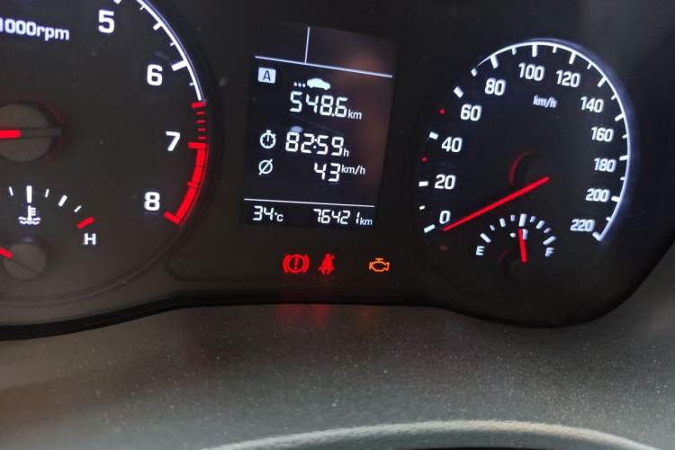 Used Hyundai Verna (new generation) 2016 1.4L Manual Cool Edition GLS Odometer Close Up