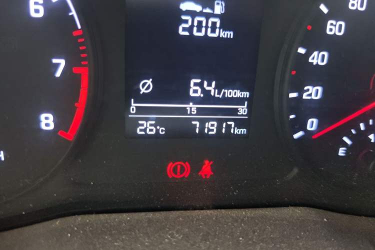 Used Hyundai Verna (new generation) 2016 1.4L Automatic Cool Edition GLS Odometer Close Up