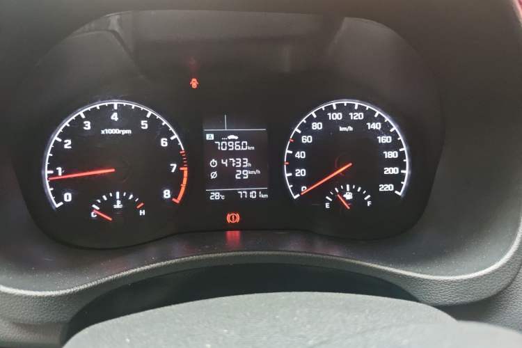 Used Hyundai Verna (new generation) 2016 1.4L Manual Cool Edition GLS Odometer Close Up