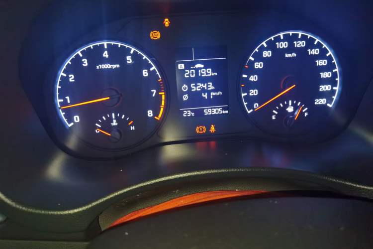 Used Hyundai Verna (new generation) 2016 1.4L Manual Cool Edition GLS Odometer Close Up