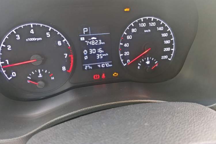 Used Hyundai Verna (new generation) 2016 1.4L Automatic Cool Edition GLS Odometer Close Up