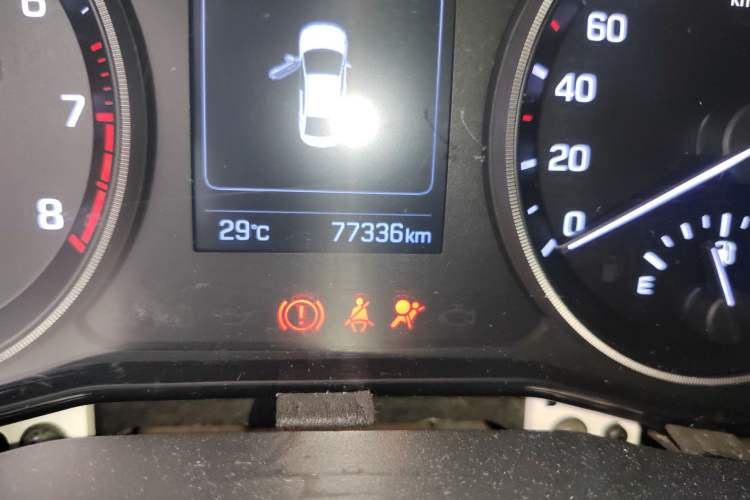 Used Hyundai Verna (new generation) 2016 1.4L Automatic Sport Edition Odometer Close Up