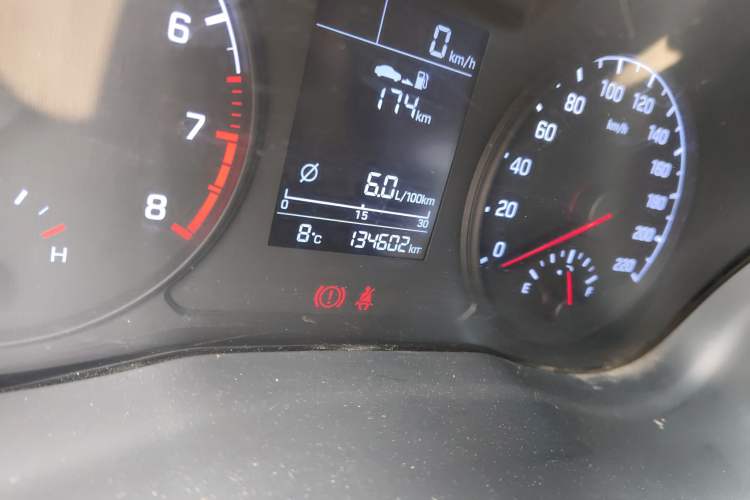 Used Hyundai Verna (new generation) 2016 1.4L Manual Cool Edition GLS Odometer Close Up