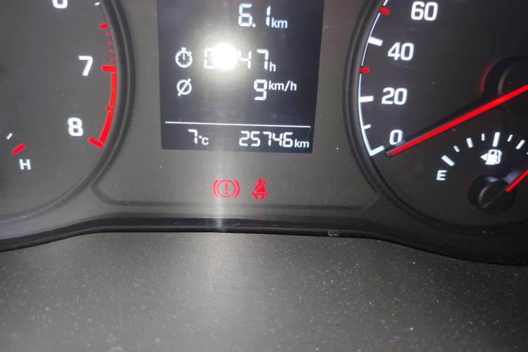 Used Hyundai Verna (new generation) 2016 1.4L Automatic Cool Edition GLS Odometer Close Up
