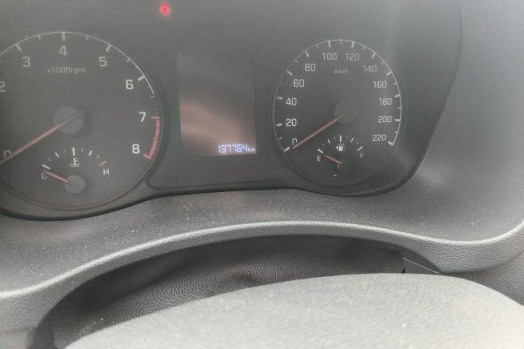 Used Hyundai Verna (new generation) 2016 1.4L Manual Cool Edition GLS Odometer Close Up