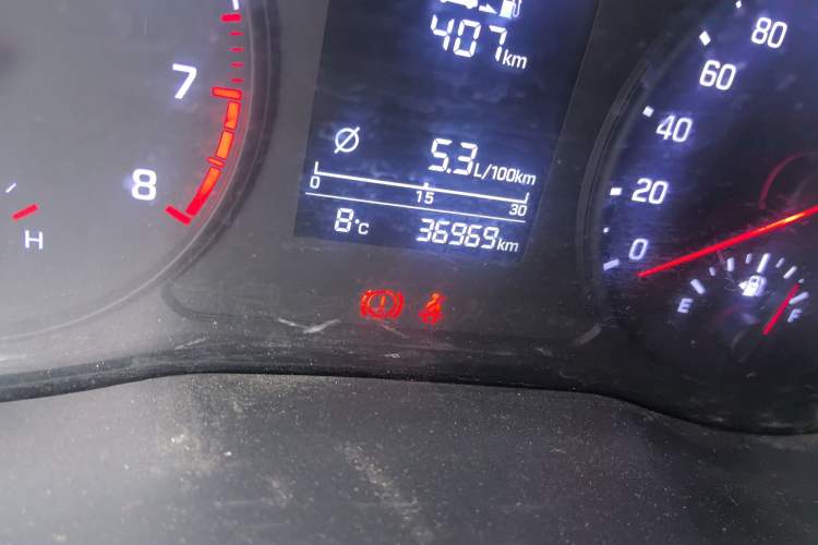 Used Hyundai Verna (new generation) 2016 1.4L Manual Cool Edition GLS Odometer Close Up