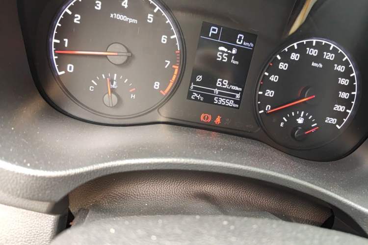 Used Hyundai Verna (new generation) 2016 1.4L Automatic Cool Edition GLS Odometer Close Up