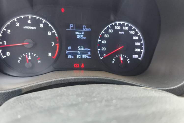 Used Hyundai Verna (new generation) 2016 1.4L Automatic Cool Edition GLS Odometer Close Up