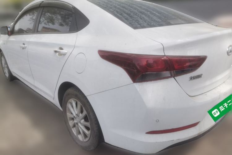 Used Hyundai Verna (new generation) 2016 1.4L Manual Cool Edition GLS Rear Left 45 Deg