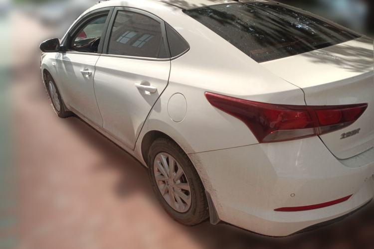 Used Hyundai Verna (new generation) 2016 1.4L Manual Cool Edition GLS Rear Left 45 Deg