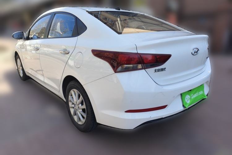 Used Hyundai Verna (new generation) 2016 1.4L Manual Cool Edition GLS Rear Left 45 Deg